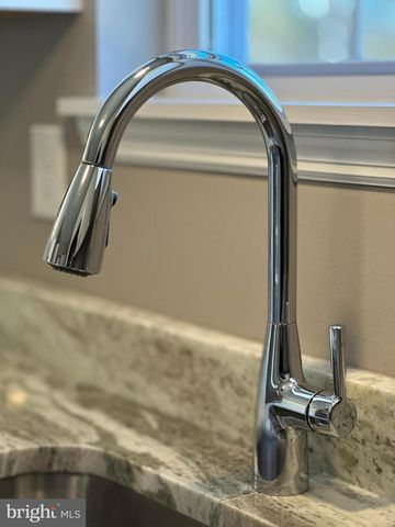 1062 HICKORY DR, Vineland, NJ 08360