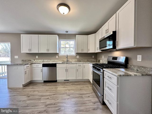 1062 HICKORY DR, Vineland, NJ 08360