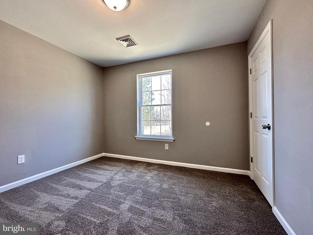 1062 HICKORY DR, Vineland, NJ 08360