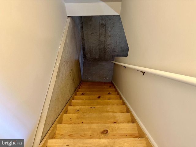 1062 HICKORY DR, Vineland, NJ 08360