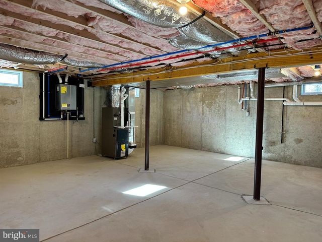 1062 HICKORY DR, Vineland, NJ 08360