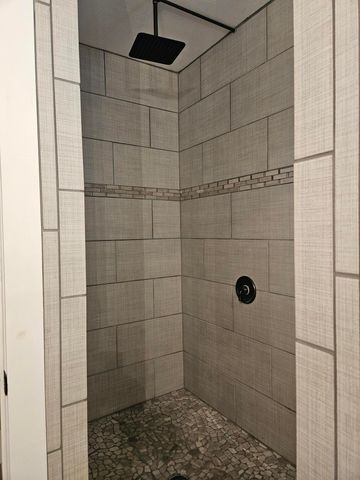 216 S Elliott Avenue, Aurora, MO 65605