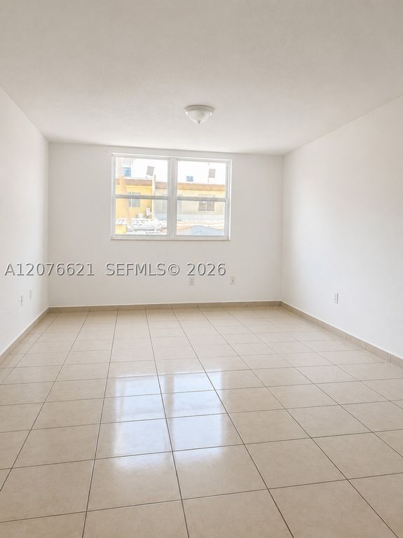 666 W 81st St 103, Hialeah, FL 33014