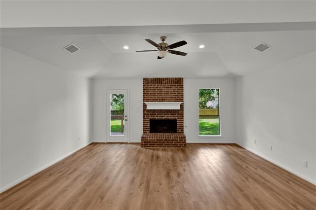 230 Tupelo Lane, Conroe, TX 77304
