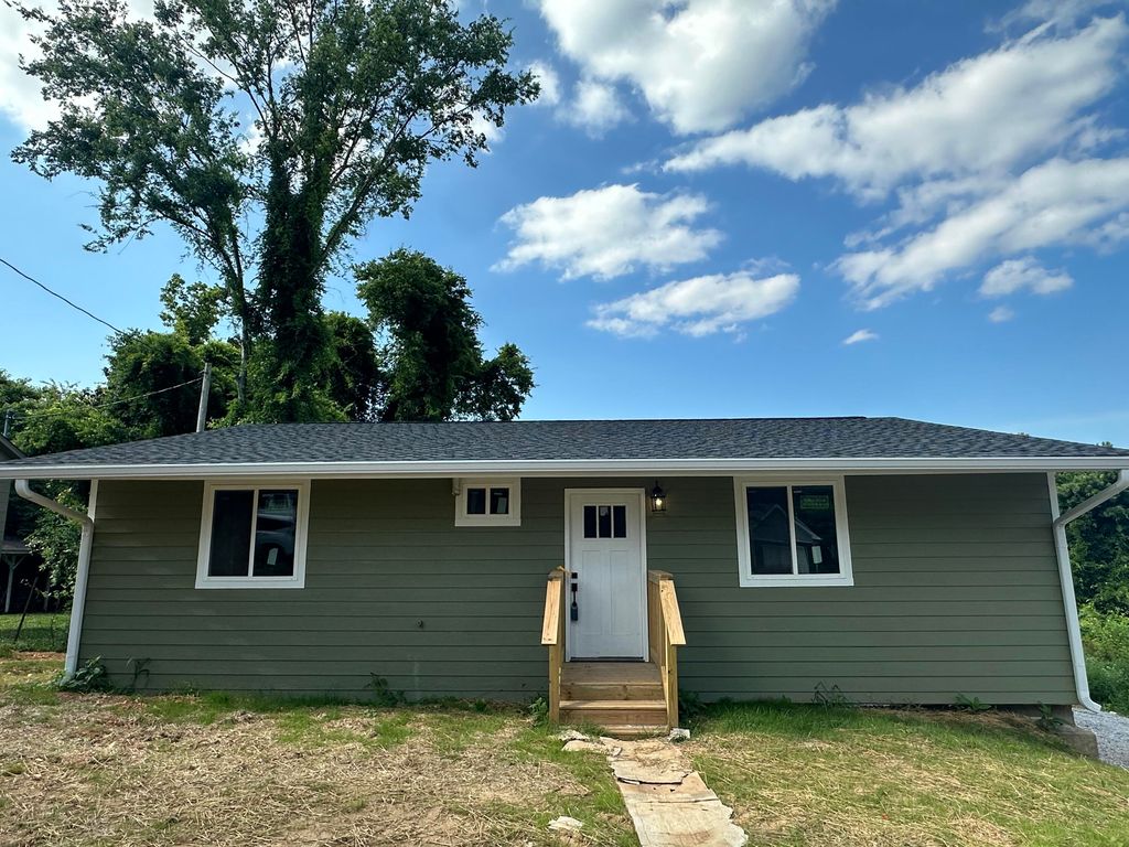 7 Catherine Street, Rossville, GA 30741