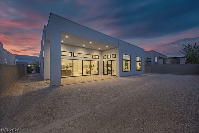 5064 High Hill Street, Las Vegas, NV 89135