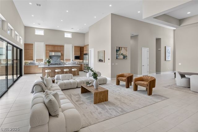 5064 High Hill Street, Las Vegas, NV 89135