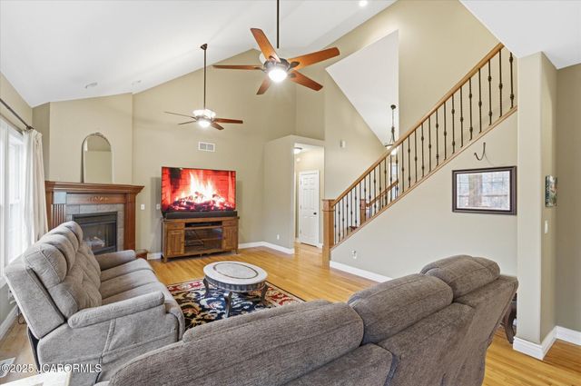 214 PHEASANT RUN ROAD, Jefferson City, MO 65109