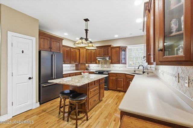 214 PHEASANT RUN ROAD, Jefferson City, MO 65109