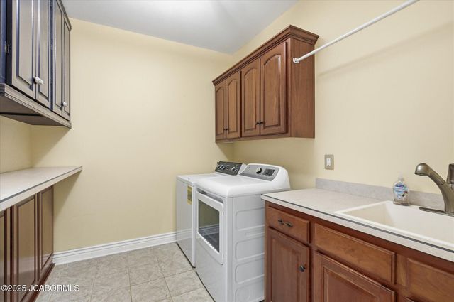 214 PHEASANT RUN ROAD, Jefferson City, MO 65109