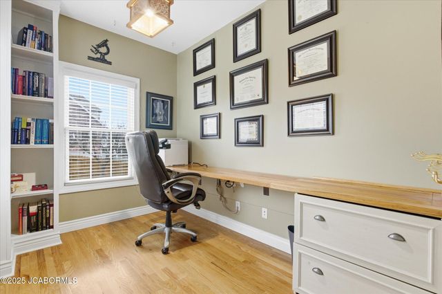 214 PHEASANT RUN ROAD, Jefferson City, MO 65109