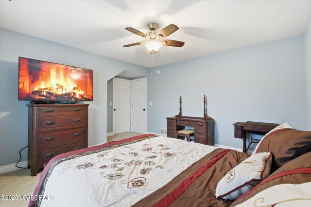 214 PHEASANT RUN ROAD, Jefferson City, MO 65109