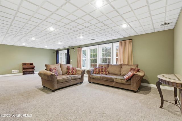 214 PHEASANT RUN ROAD, Jefferson City, MO 65109