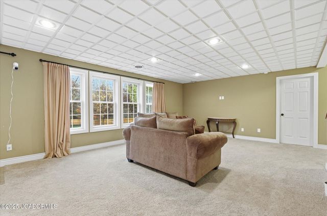 214 PHEASANT RUN ROAD, Jefferson City, MO 65109