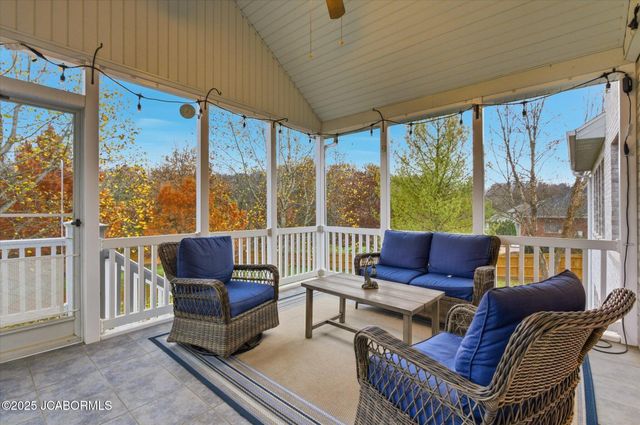 214 PHEASANT RUN ROAD, Jefferson City, MO 65109