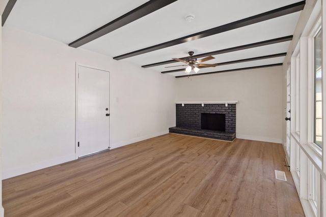 2632 S Encina Street S, Visalia, CA 93277