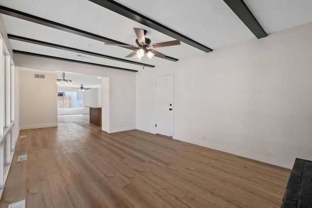 2632 S Encina Street S, Visalia, CA 93277