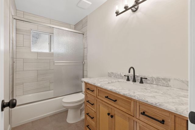 2632 S Encina Street S, Visalia, CA 93277