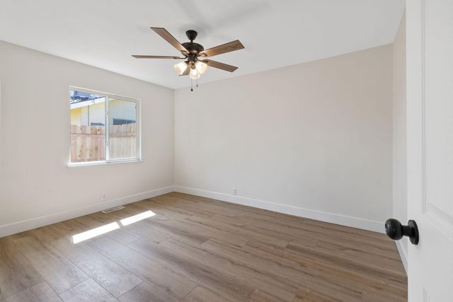 2632 S Encina Street S, Visalia, CA 93277