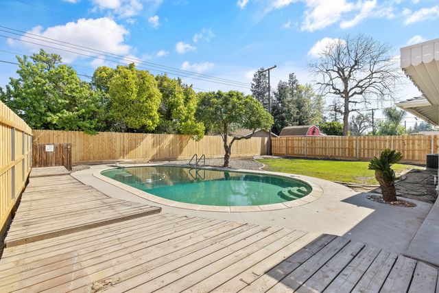 2632 S Encina Street S, Visalia, CA 93277