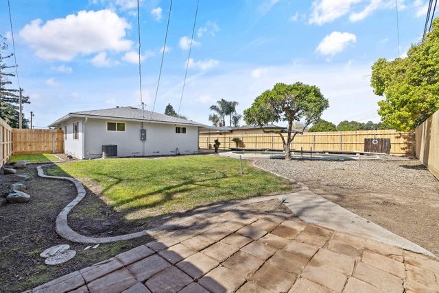 2632 S Encina Street S, Visalia, CA 93277