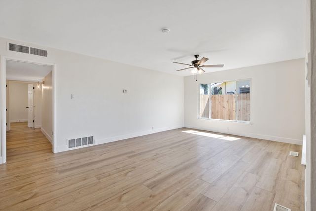 2632 S Encina Street S, Visalia, CA 93277