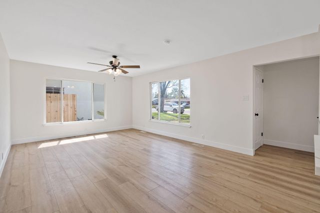 2632 S Encina Street S, Visalia, CA 93277