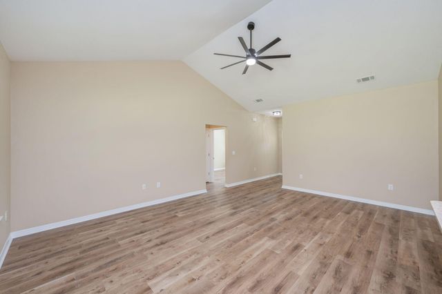 211 Jones Road, Crestview, FL 32536