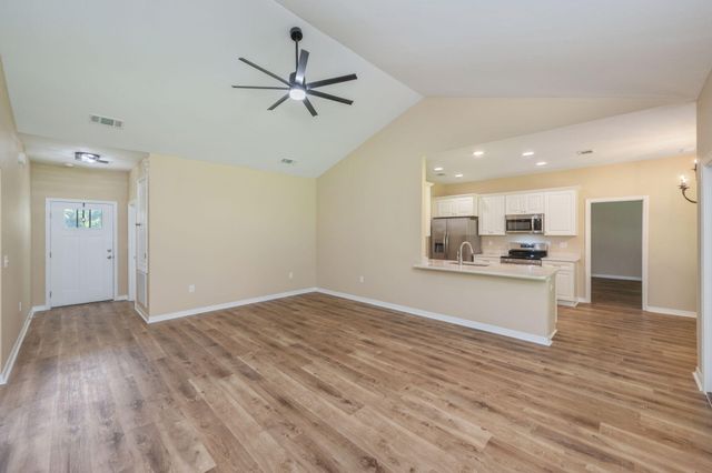211 Jones Road, Crestview, FL 32536