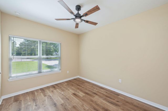 211 Jones Road, Crestview, FL 32536