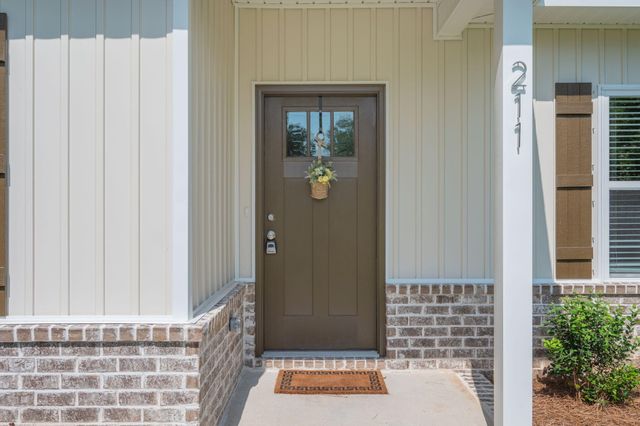 211 Jones Road, Crestview, FL 32536