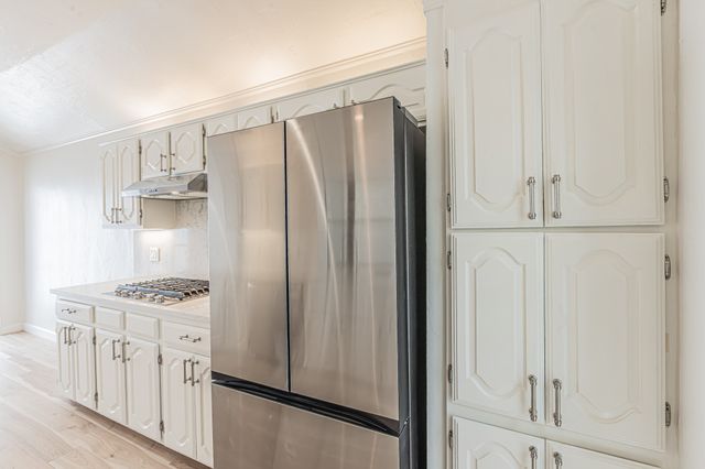 1221 Boardwalk Street, Arlington, TX 76011