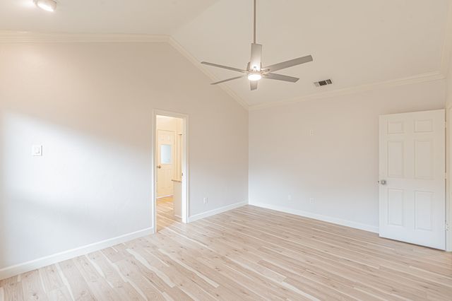 1221 Boardwalk Street, Arlington, TX 76011