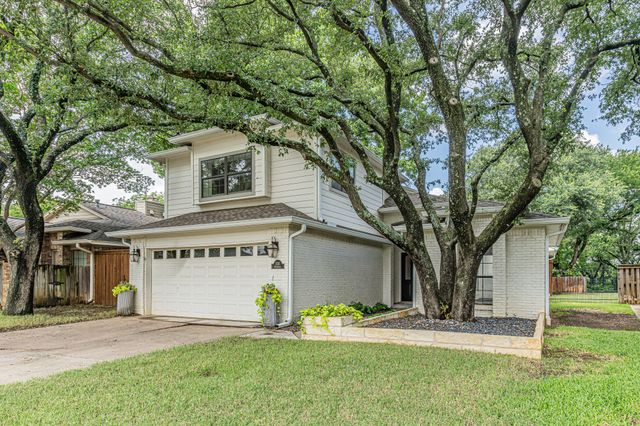 1221 Boardwalk Street, Arlington, TX 76011