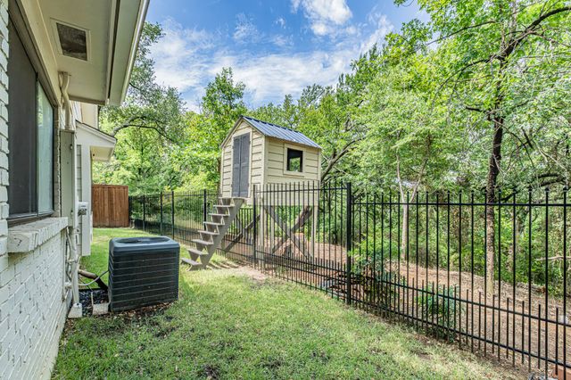 1221 Boardwalk Street, Arlington, TX 76011
