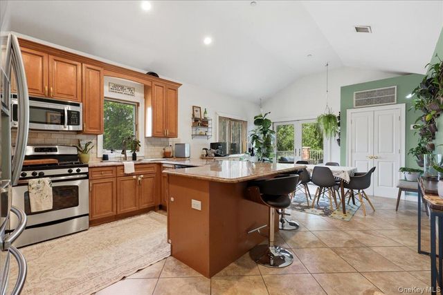 79 Tier Street, Bronx, NY 10464