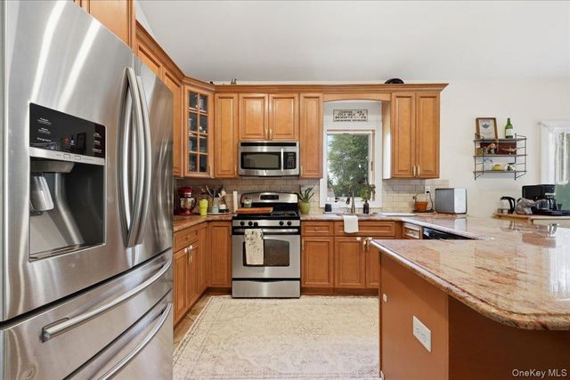 79 Tier Street, Bronx, NY 10464