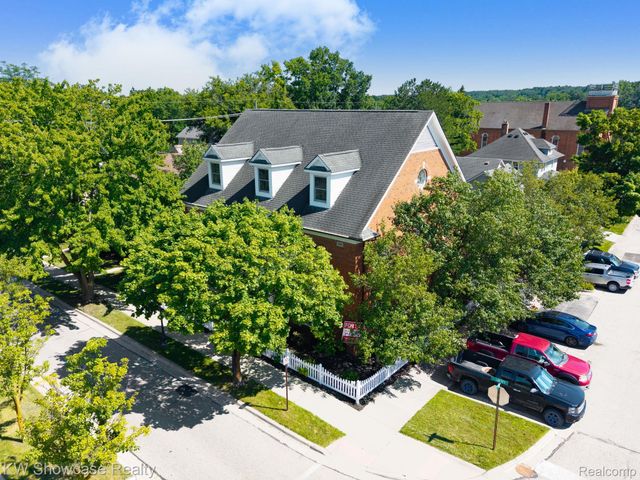 206 E Liberty Street, Milford, MI 48381