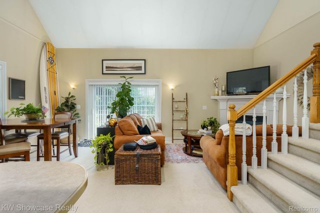 206 E Liberty Street, Milford, MI 48381