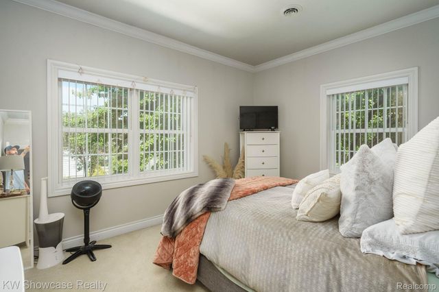 206 E Liberty Street, Milford, MI 48381