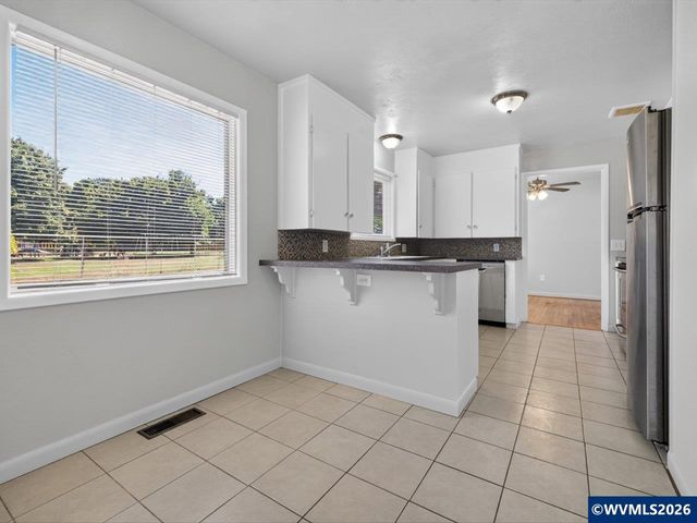 325 Chicago St SE, Albany, OR 97321