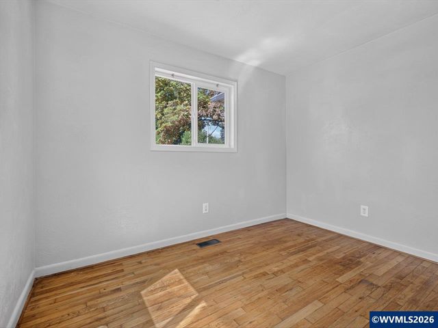 325 Chicago St SE, Albany, OR 97321