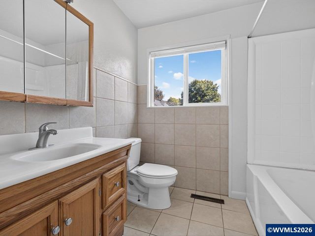 325 Chicago St SE, Albany, OR 97321