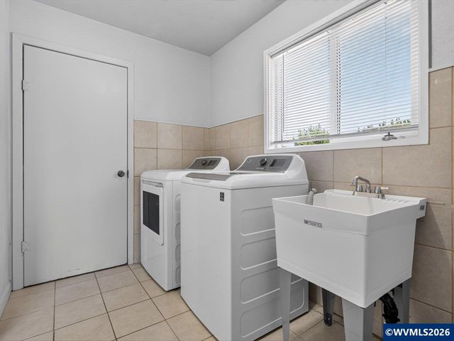 325 Chicago St SE, Albany, OR 97321