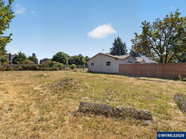 325 Chicago St SE, Albany, OR 97321
