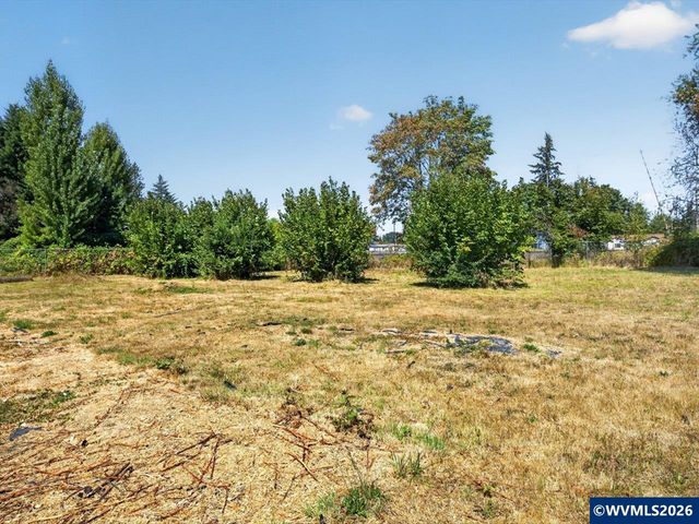 325 Chicago St SE, Albany, OR 97321