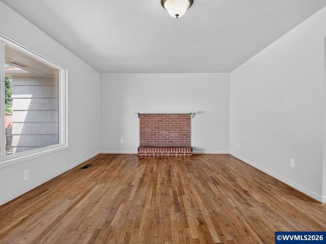 325 Chicago St SE, Albany, OR 97321