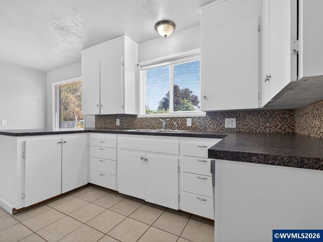325 Chicago St SE, Albany, OR 97321