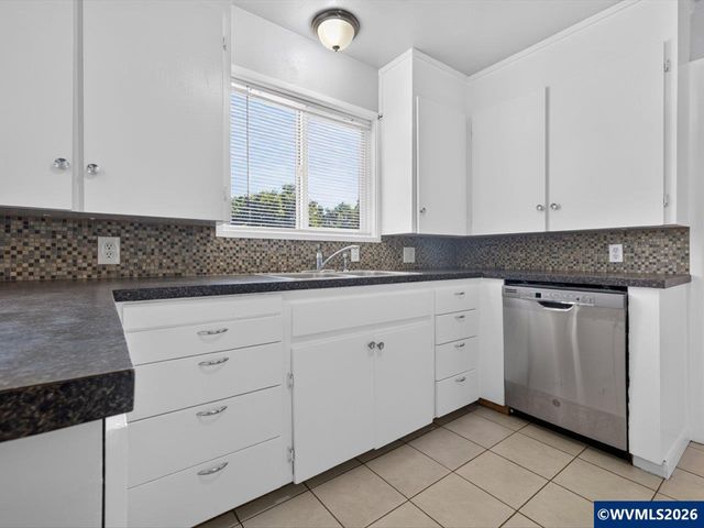 325 Chicago St SE, Albany, OR 97321