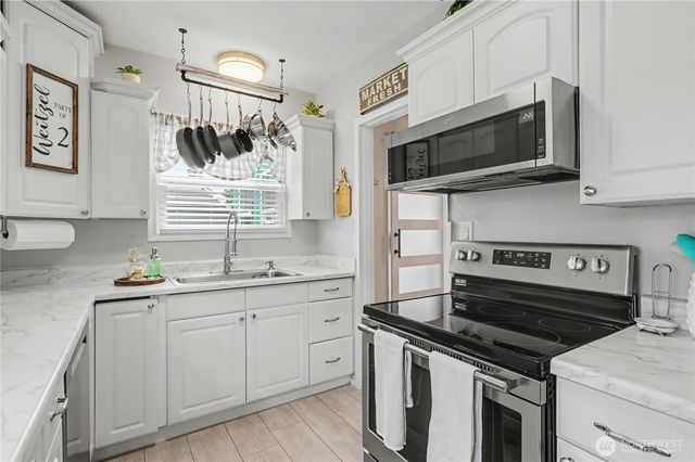 2649 Field Street, Longview, WA 98632